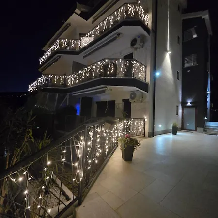 Apartmán Adriatic, App Rebecca With Heated Swimming Pool, Sew View, Childrens Playground, Free Parking