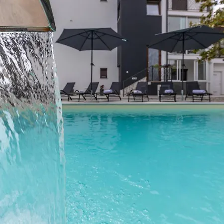 Adriatic, App Rebecca With Heated Swimming Pool, Sew View, Childrens Playground, Free Parking Apartament