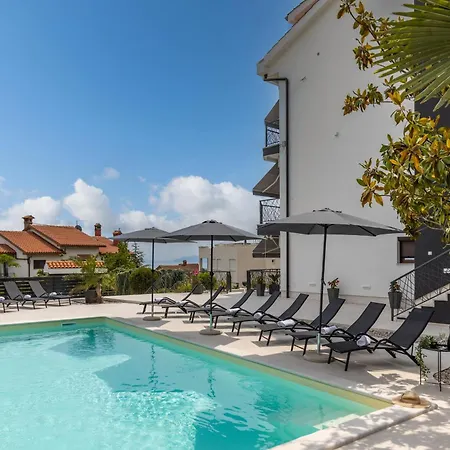 Apartament Adriatic, App Rebecca With Heated Swimming Pool, Sew View, Childrens Playground, Free Parking Ičići
