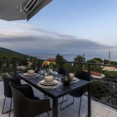 Apartament Adriatic, App Rebecca With Heated Swimming Pool, Sew View, Childrens Playground, Free Parking Ičići