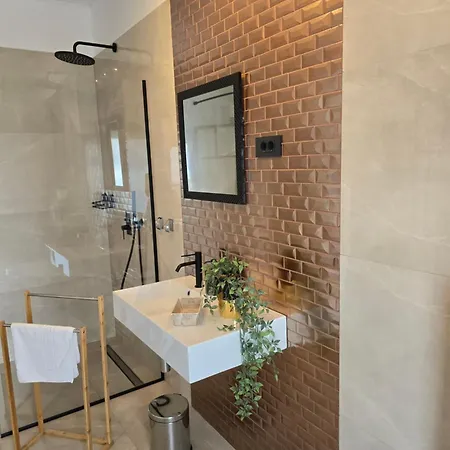 Adriatic, App Rebecca With Heated Swimming Pool, Sew View, Childrens Playground, Free Parking Lägenhet *