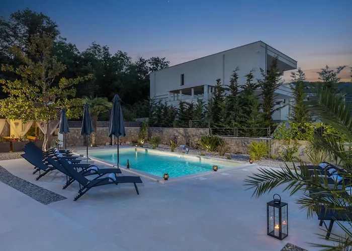 Appartamento Adriatic, App Rebecca With Heated Swimming Pool, Sew View, Childrens Playground, Free Parking *