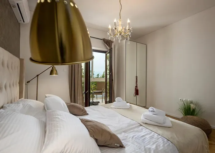 Apartman Adriatic, App Rebecca With Heated Swimming Pool, Sew View, Childrens Playground, Free Parking