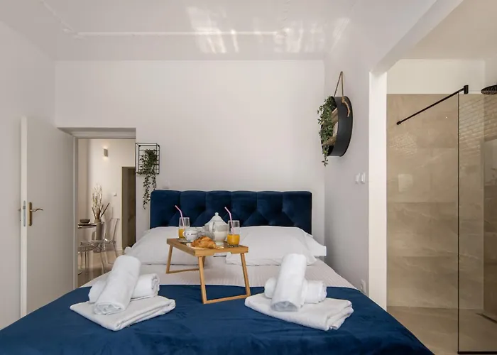 Appartamento Adriatic, App Rebecca With Heated Swimming Pool, Sew View, Childrens Playground, Free Parking Ičići